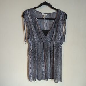 Three Seasons Maternity sheer flowy top with camisole black and white size XL